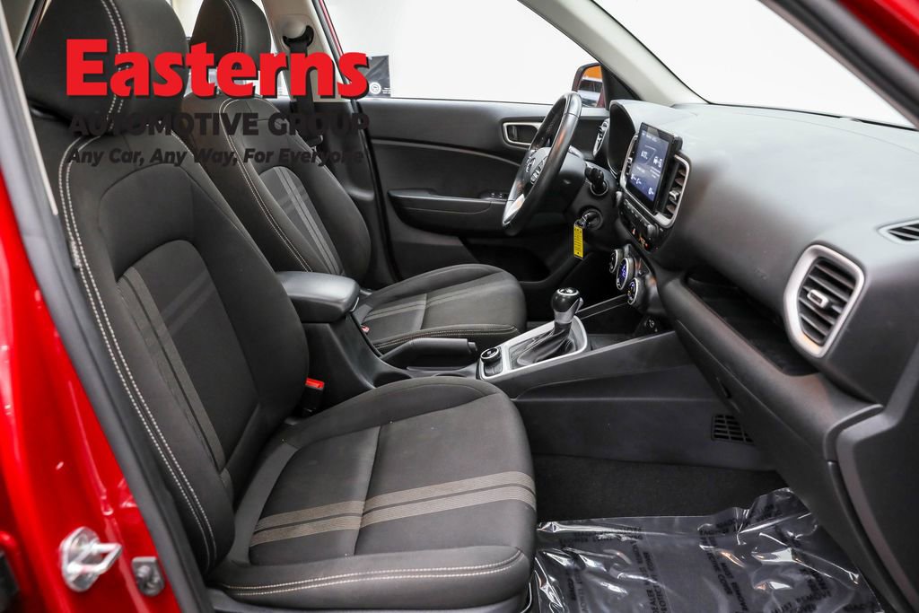 Used 2022 Hyundai Venue SEL image 41