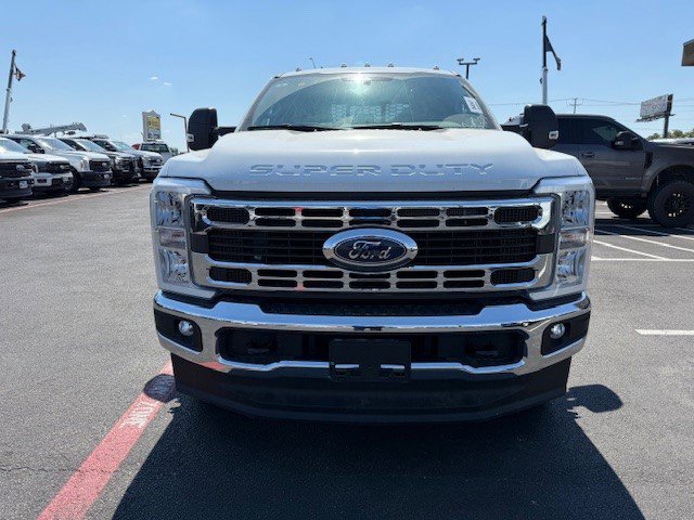 New 2025 Ford F350 XL w/ XL Chrome Package image 3