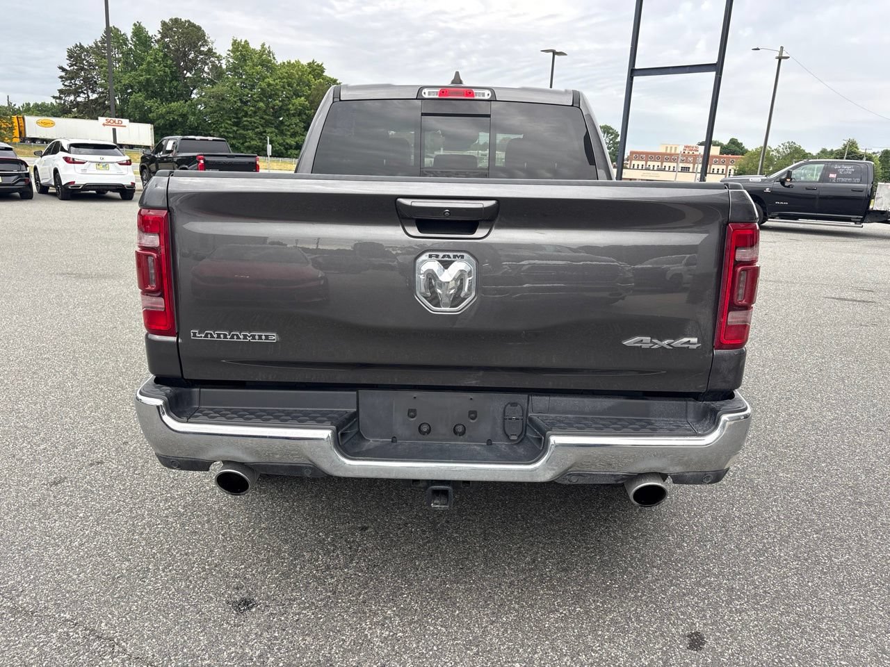 Used 2023 RAM 1500 Laramie AWD/4WD image 7