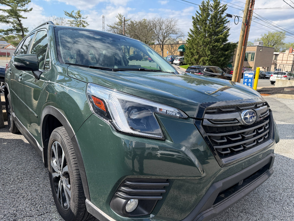 Used 2023 Subaru Forester Limited image 4