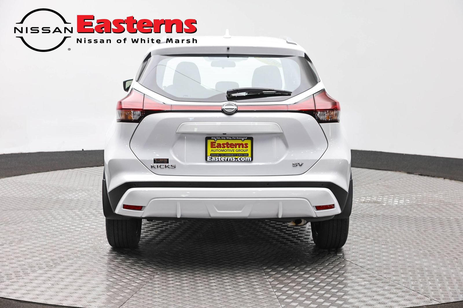 Used 2024 Nissan Kicks SV FWD image 6