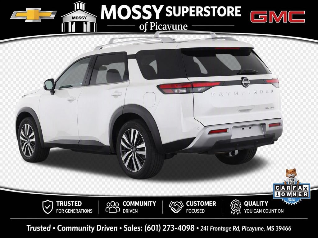 Used 2024 Nissan Pathfinder SL AWD/4WD image 3
