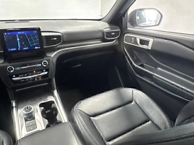 Used 2020 Ford Explorer XLT w/ Equipment Group 202A RWD image 19