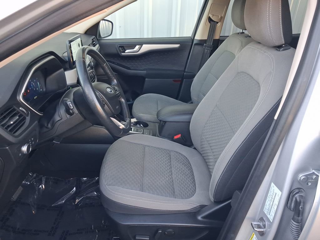 Used 2020 Ford Escape SE Sport image 4