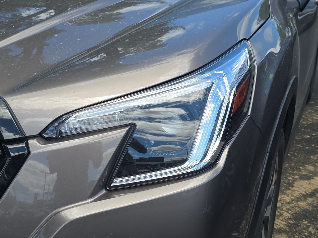 Used 2023 Subaru Forester Premium AWD/4WD image 6