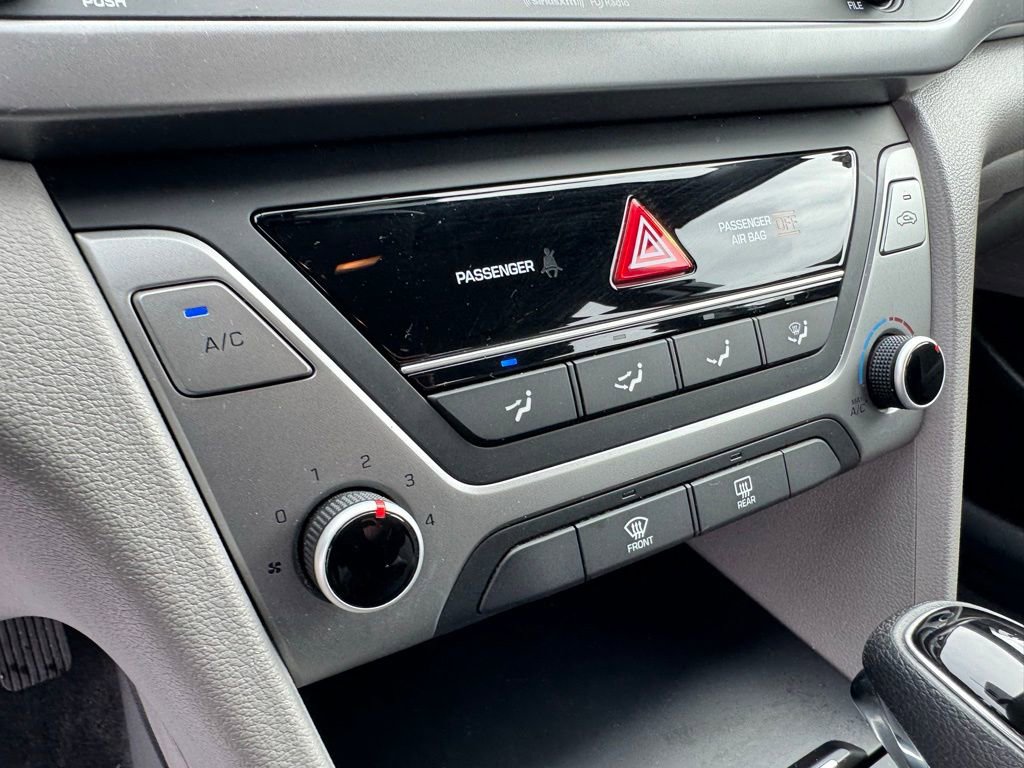 Used 2017 Hyundai Elantra SE FWD image 27