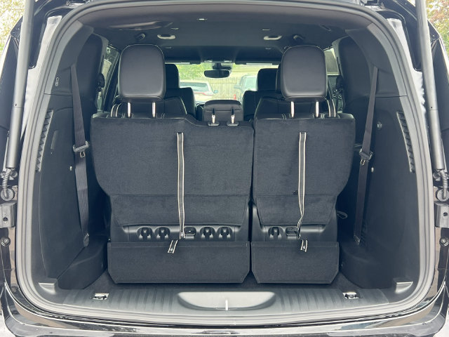 New 2027 Chrysler Pacifica Select AWD/4WD image 32