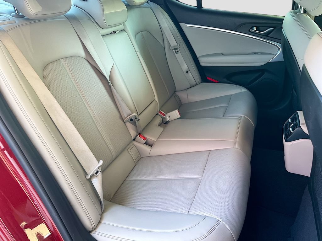 Used 2023 Genesis G70 2.0T AWD/4WD image 27