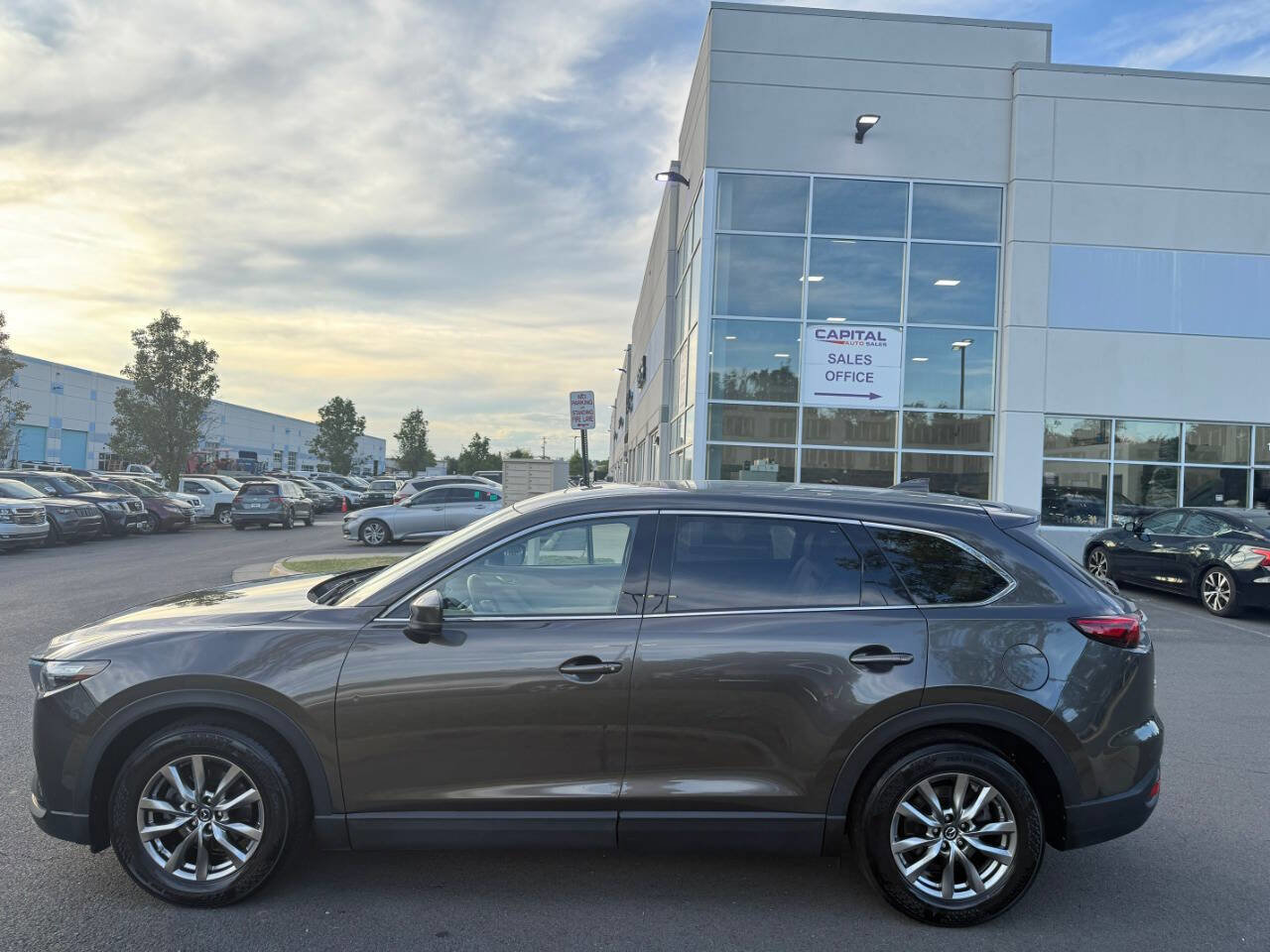 Used 2019 MAZDA CX-9 Touring w/ Touring Premium Package image 11