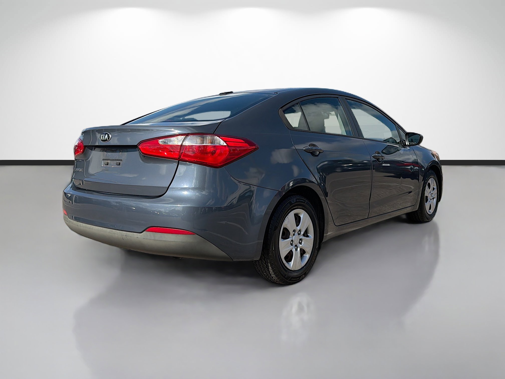 Used 2016 Kia Forte LX image 3