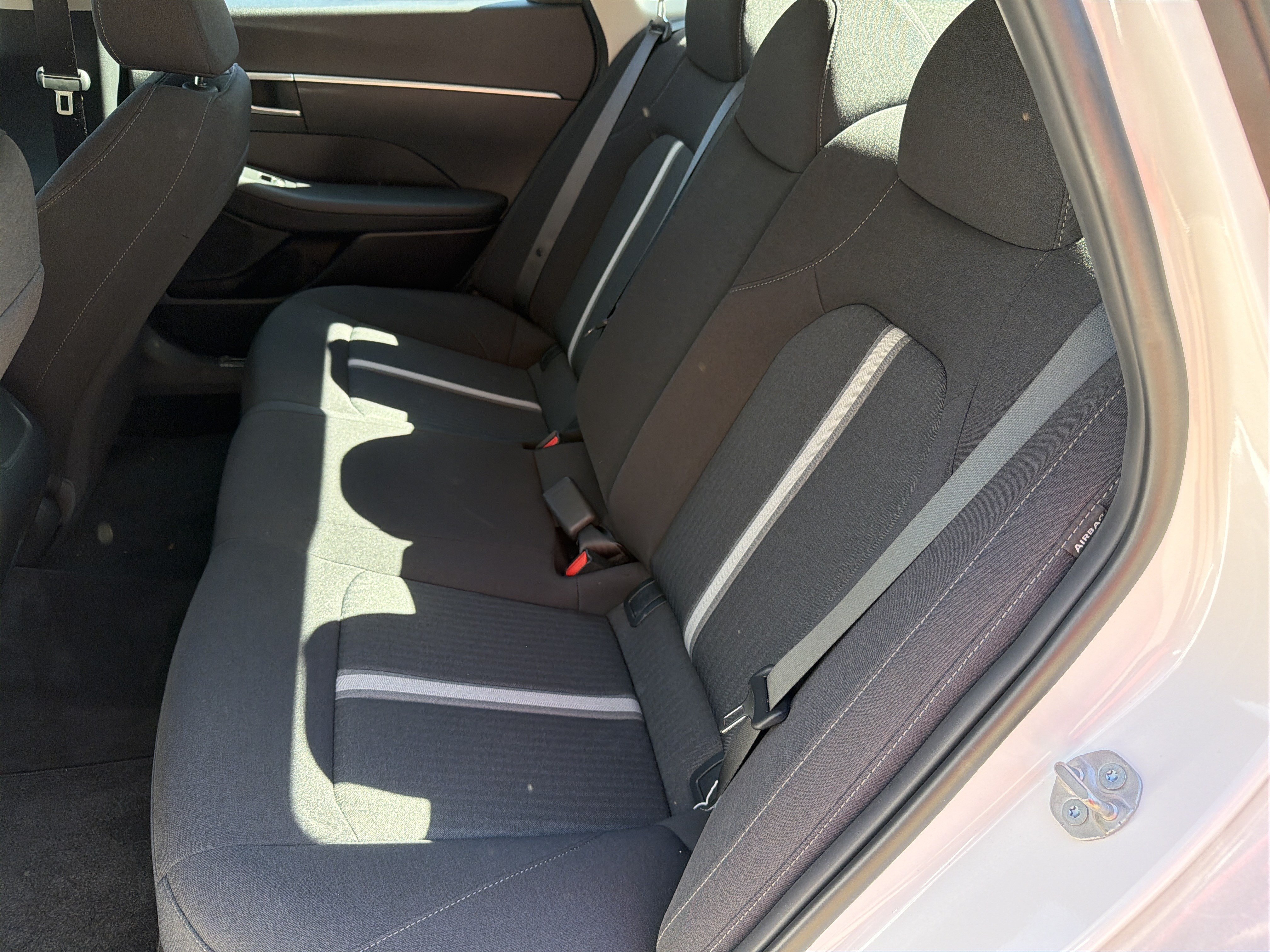 Used 2025 Hyundai Sonata SE FWD image 17
