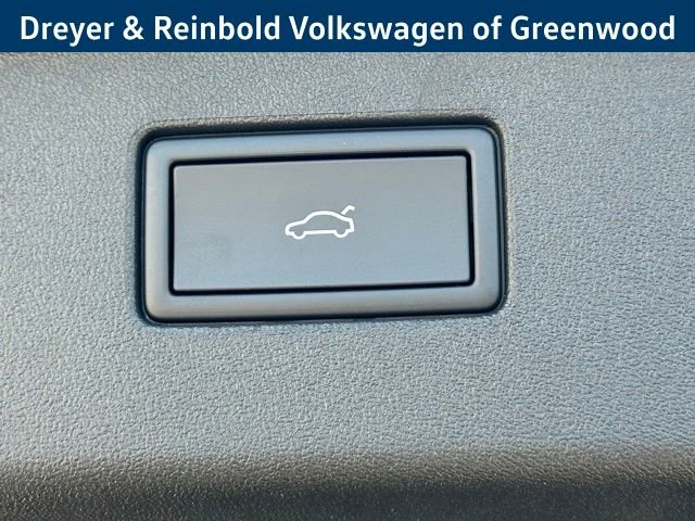 New 2025 Volkswagen Tiguan SE image 36