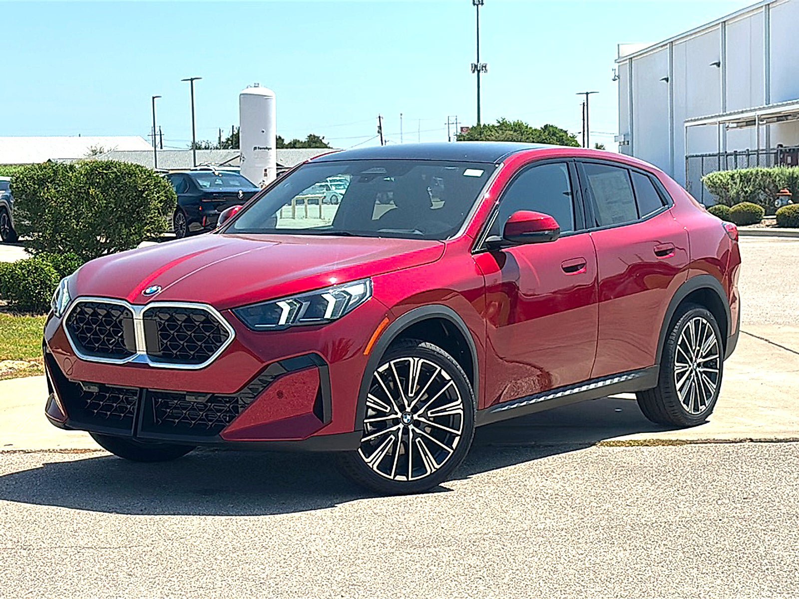 New 2026 BMW X2 xDrive28i w/ Technology Package AWD/4WD image 2