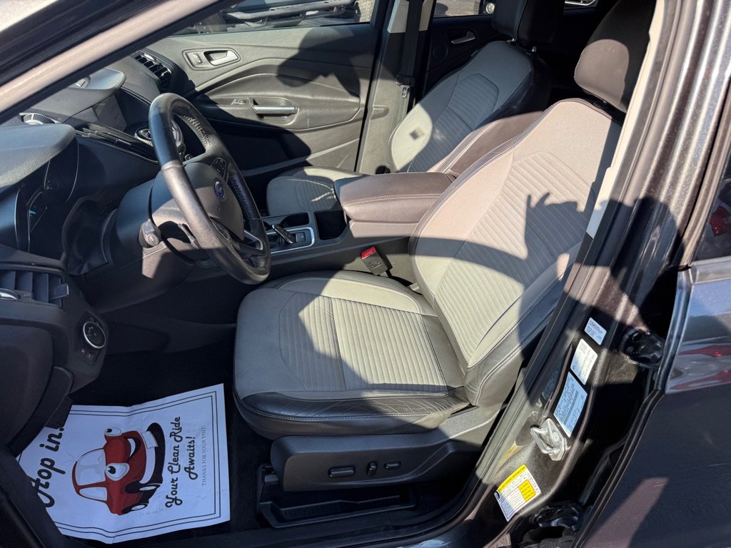 Used 2017 Ford Escape Titanium image 44