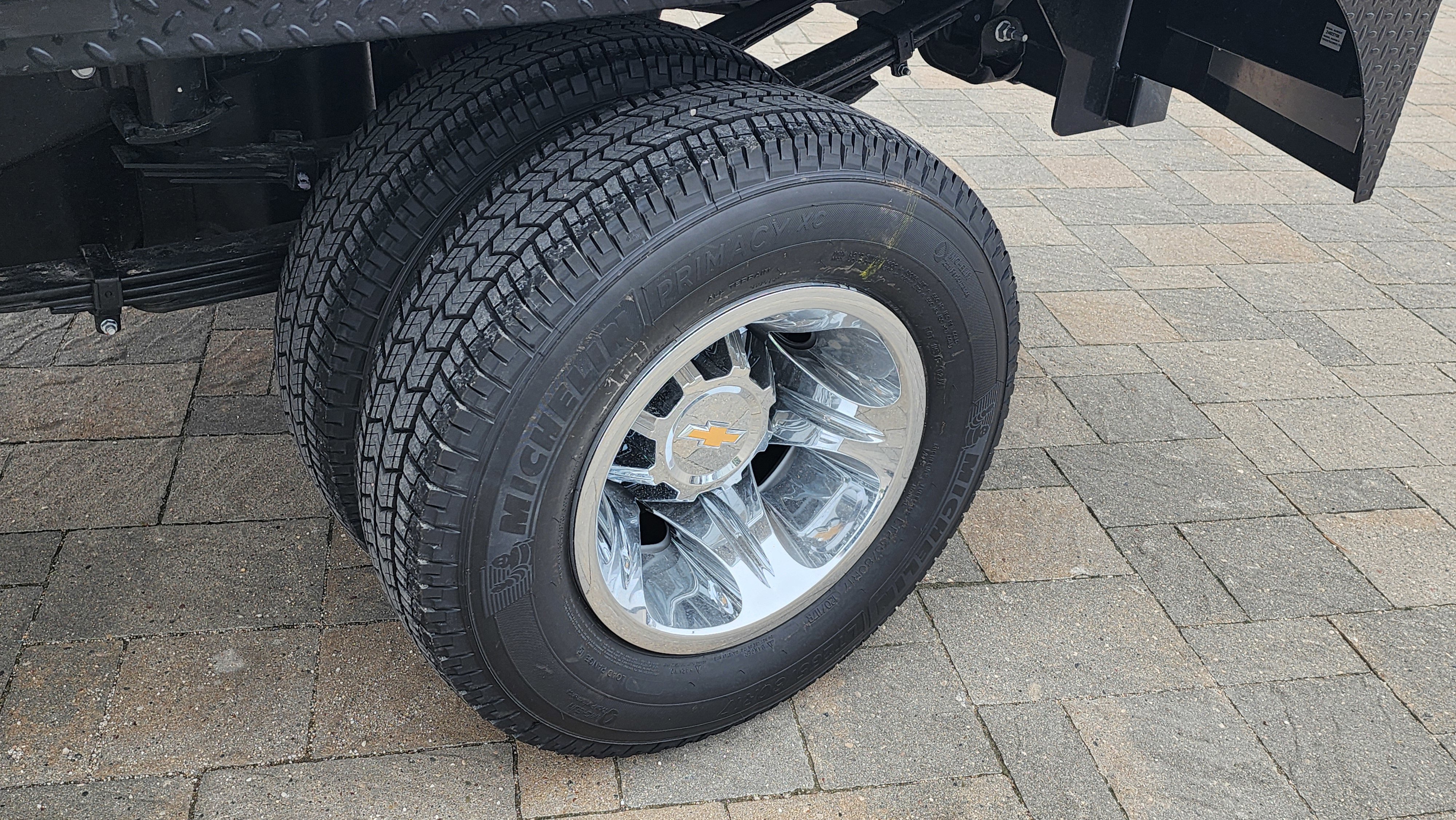 New 2024 Chevrolet Silverado 3500 LT w/ Convenience Package image 8