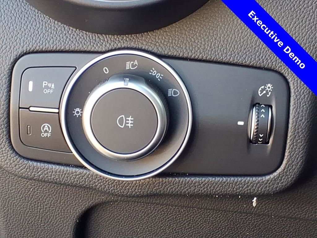 New 2025 Alfa Romeo Stelvio Sprint w/ Veloce Package AWD/4WD image 18