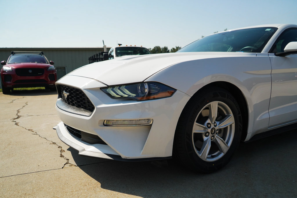 Used 2020 Ford Mustang Coupe RWD image 18