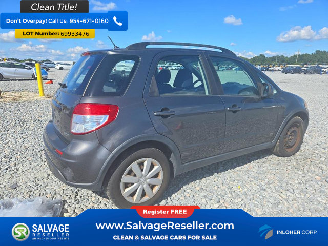 Used 2010 Suzuki SX4 AWD Hatchback image 4