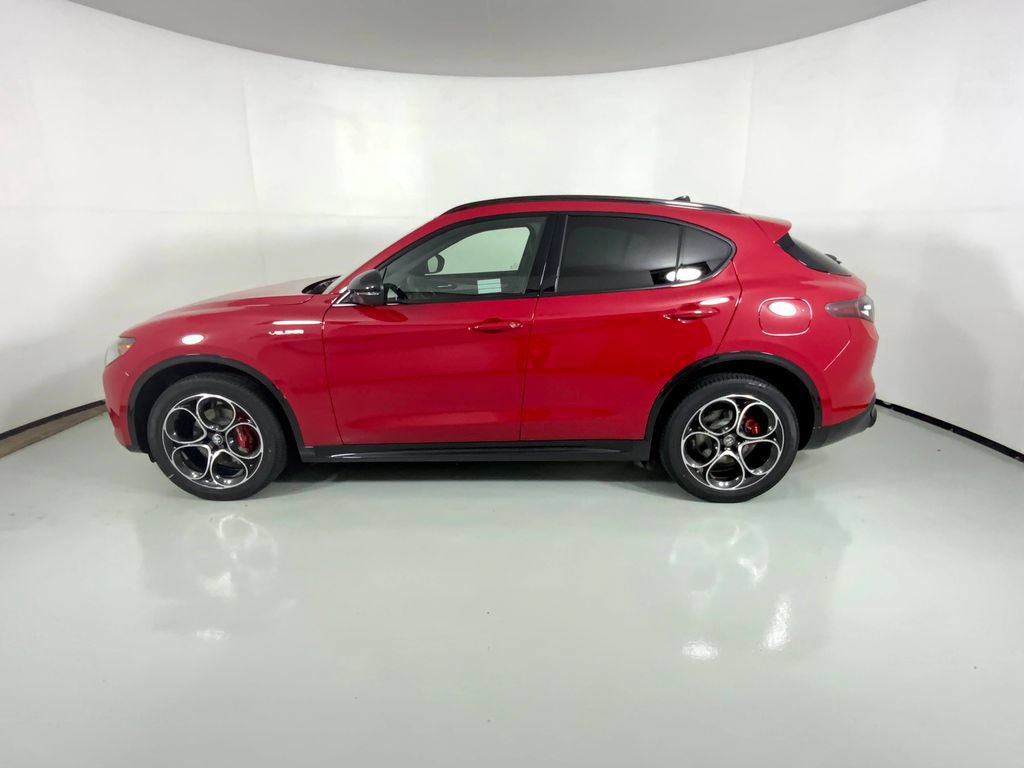 New 2026 Alfa Romeo Stelvio Sprint AWD/4WD image 6