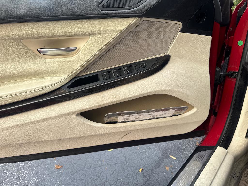Used 2013 BMW 640i Convertible image 21
