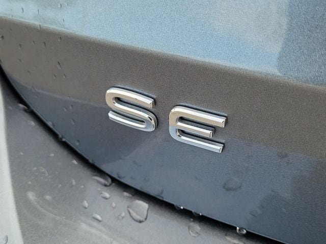Certified 2023 Volkswagen Taos SE FWD image 6