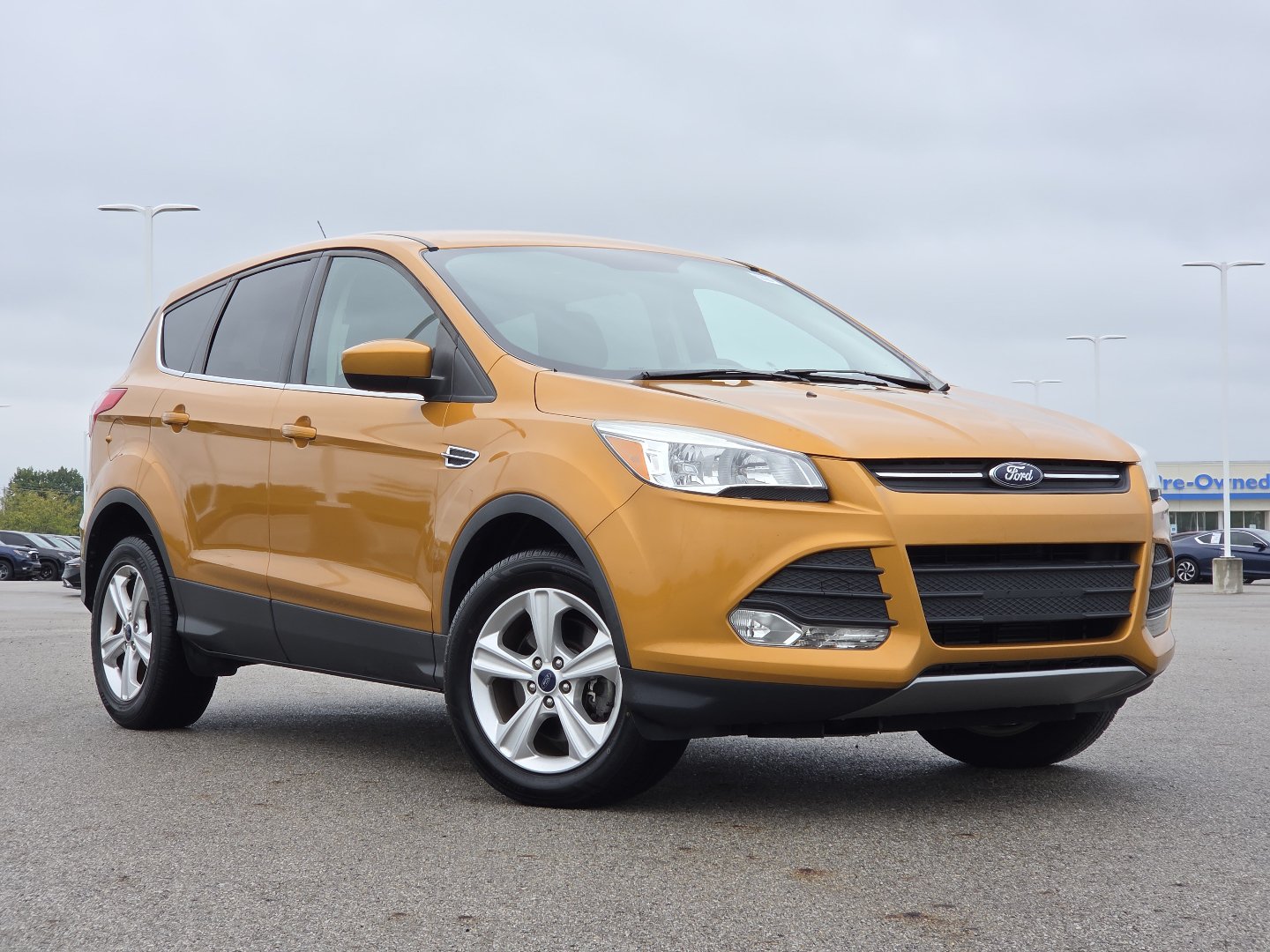 Used 2016 Ford Escape SE AWD/4WD image 2