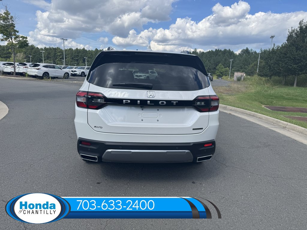 New 2026 Honda Pilot Touring image 6
