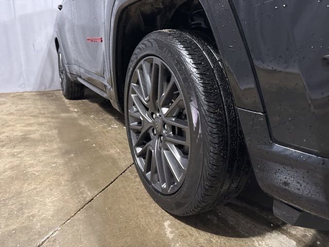 Used 2023 Jeep Compass Limited AWD/4WD image 17
