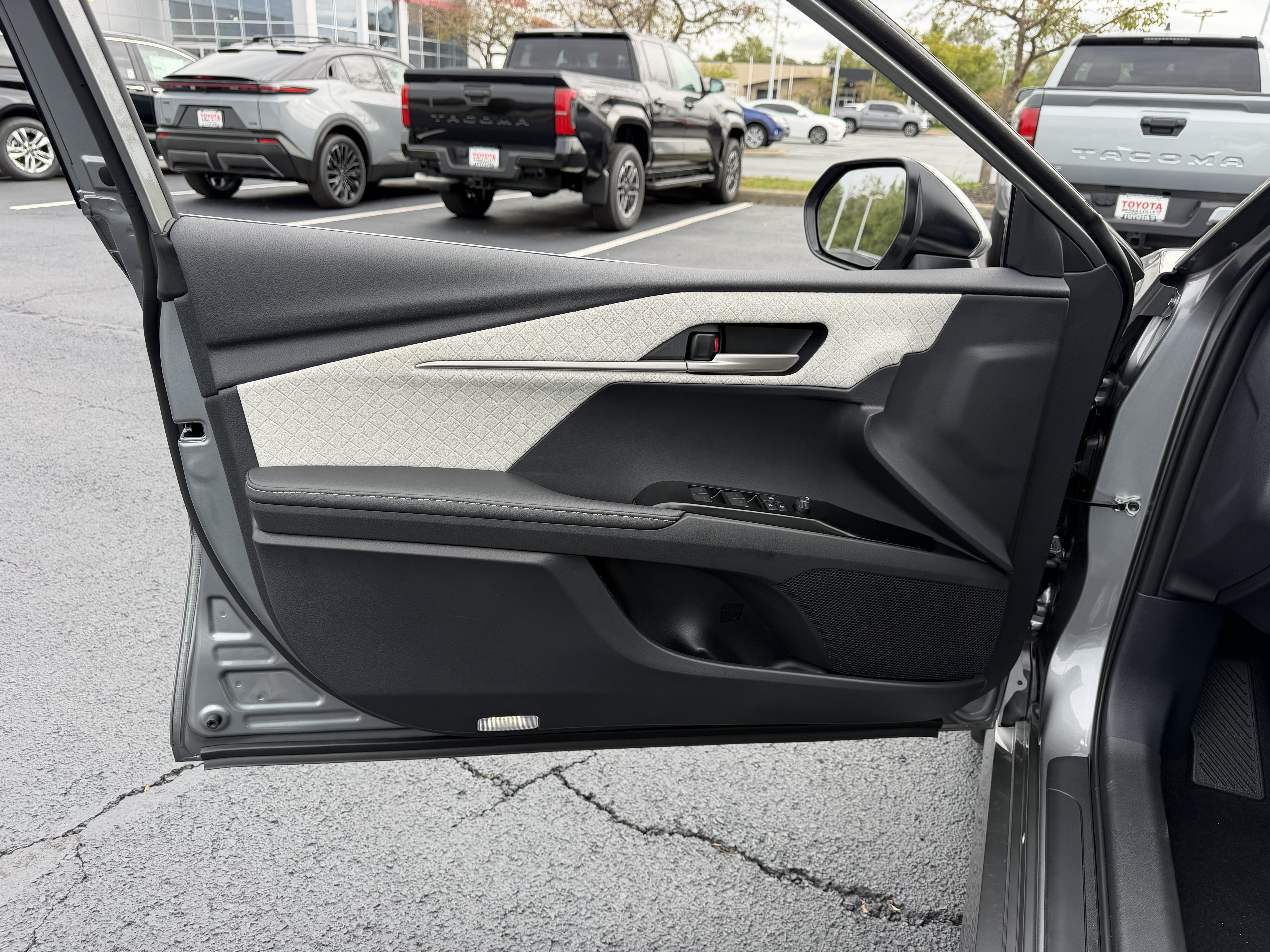 New 2026 Toyota Camry XLE AWD/4WD image 14