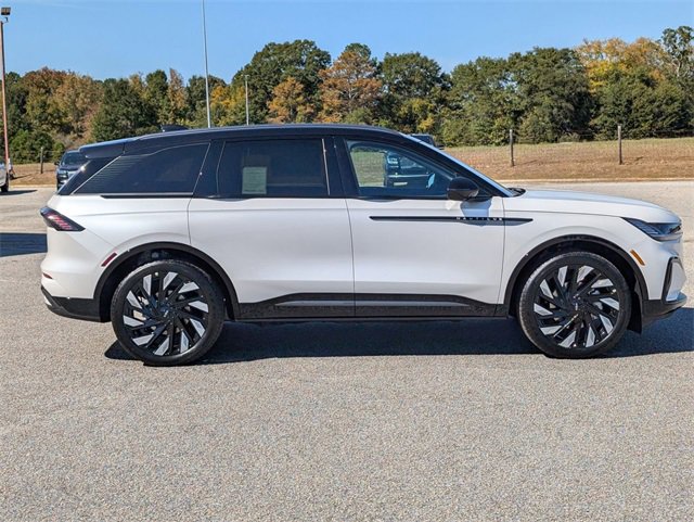 New 2026 Lincoln Nautilus Reserve image 7