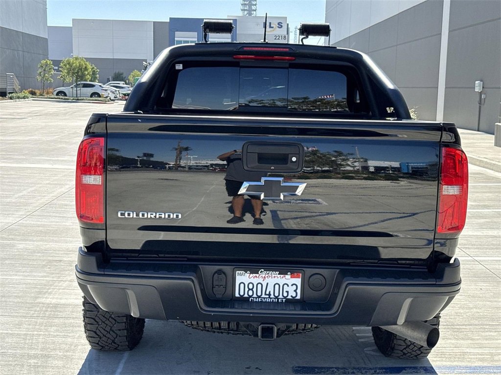 Used 2019 Chevrolet Colorado ZR2 w/ ZR2 Midnight Special Edition image 4