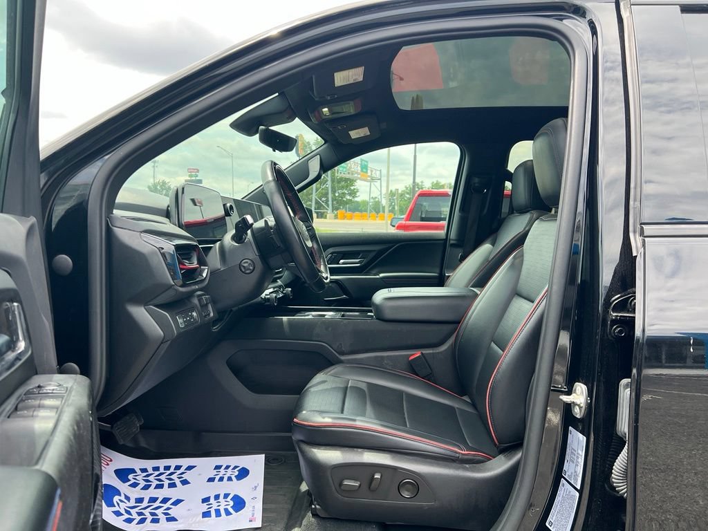 Used 2024 Chevrolet Silverado EV RST AWD/4WD image 8