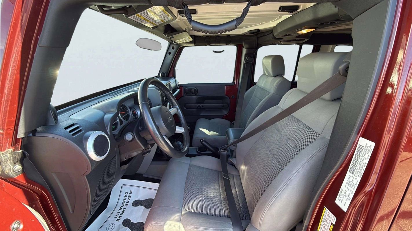 Used 2008 Jeep Wrangler Unlimited Sahara w/ Dual Top Group AWD/4WD image 11