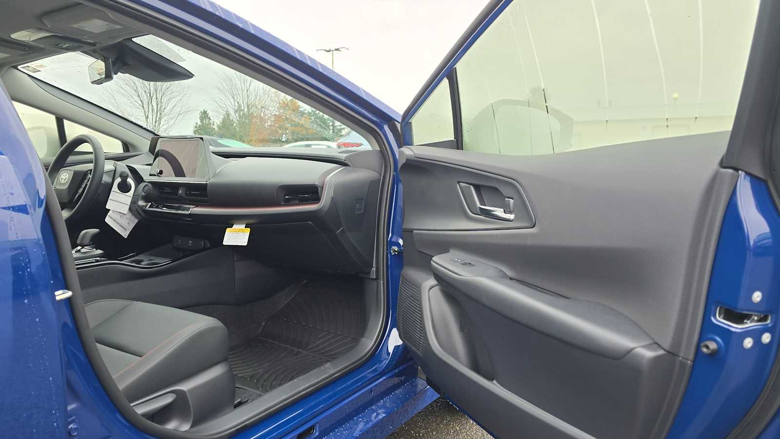 New 2025 Toyota Prius XSE image 10