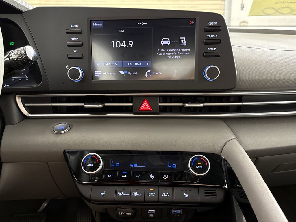 Used 2022 Hyundai Elantra Blue image 17