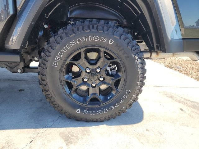 Used 2023 Jeep Gladiator Willys image 18