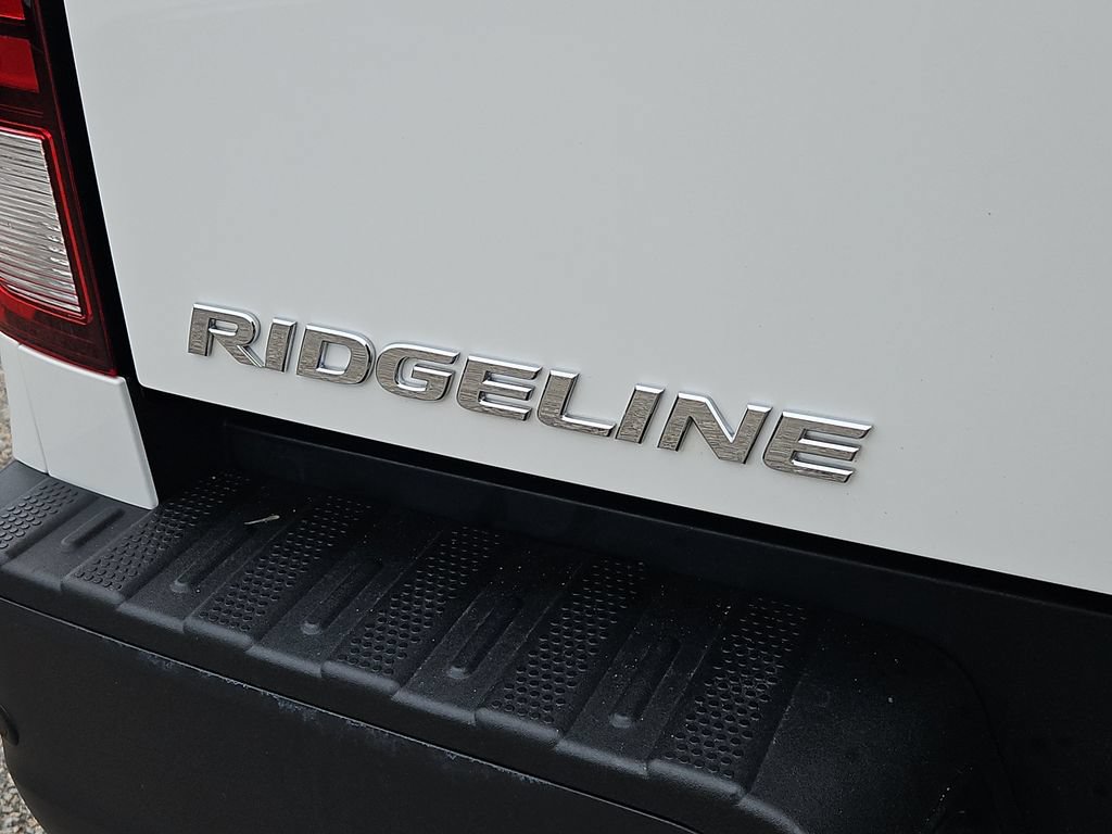 Certified 2021 Honda Ridgeline Black Edition image 12
