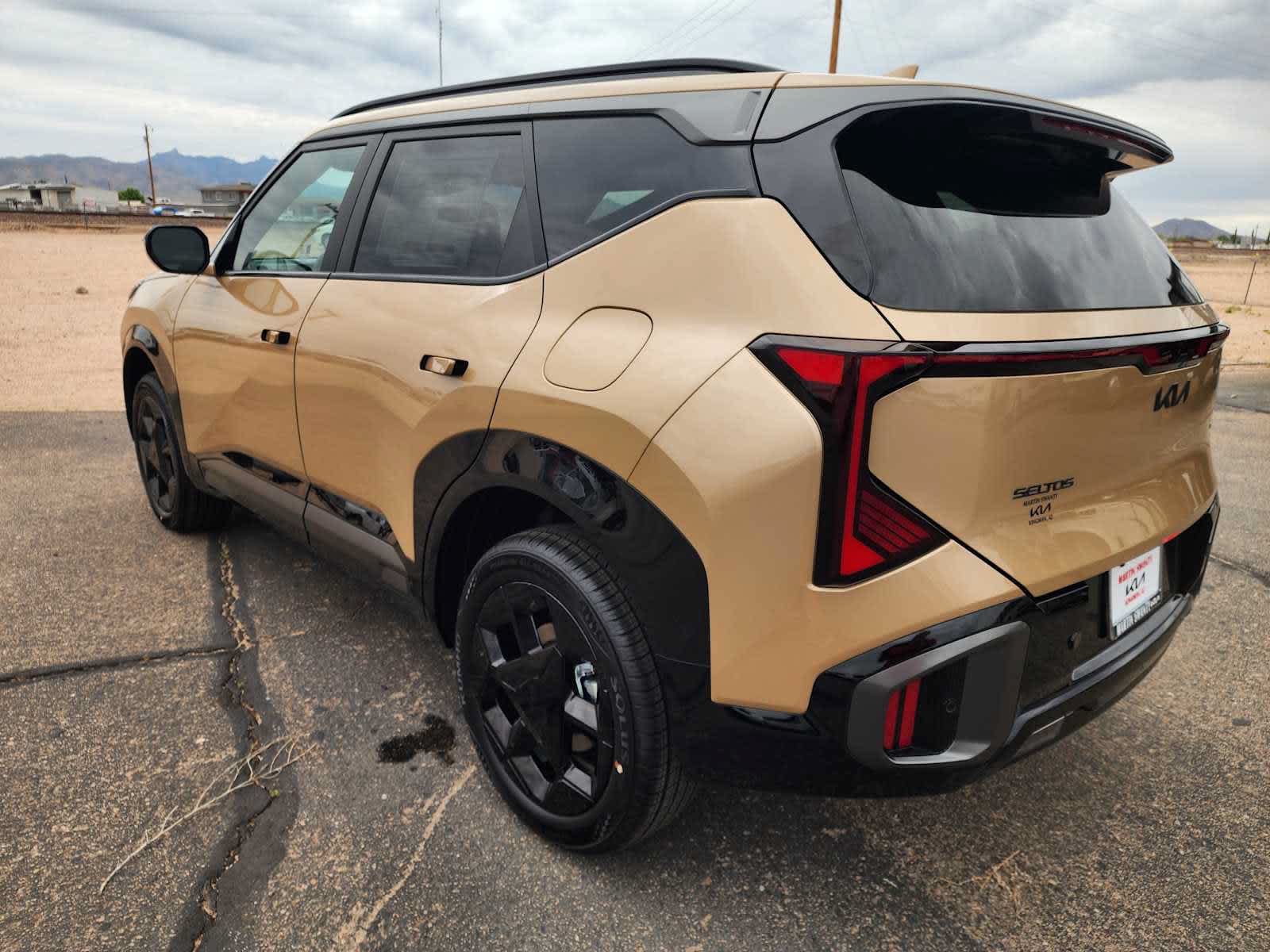 New 2027 Kia Seltos X-Line S w/ X-Line S Premium Package AWD/4WD image 6