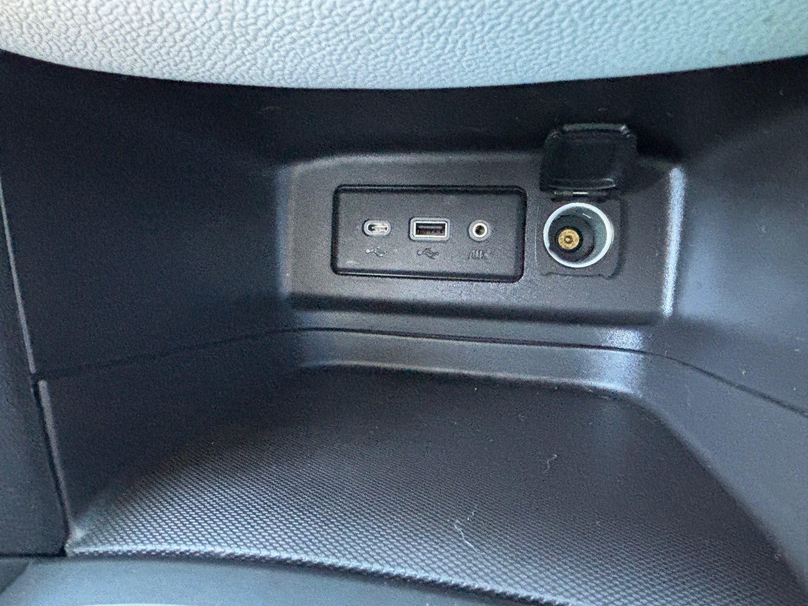 Used 2024 Chevrolet Equinox LS w/ Midnight Edition FWD image 15