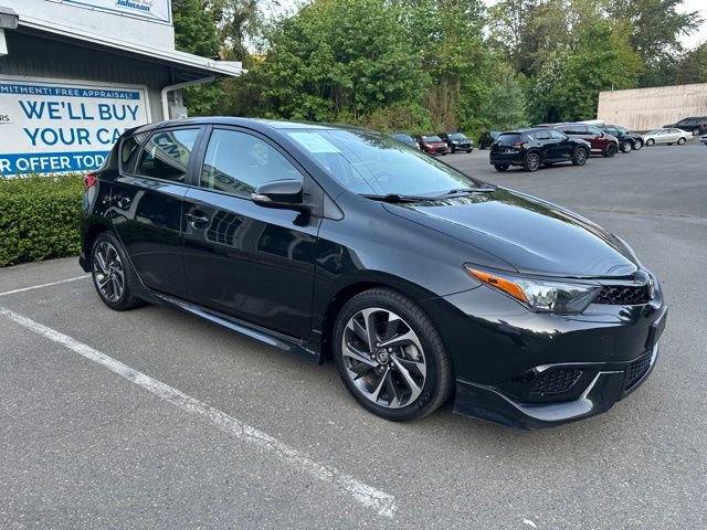 Used 2018 Toyota Corolla iM w/ All-Weather Mat Package FWD image 3