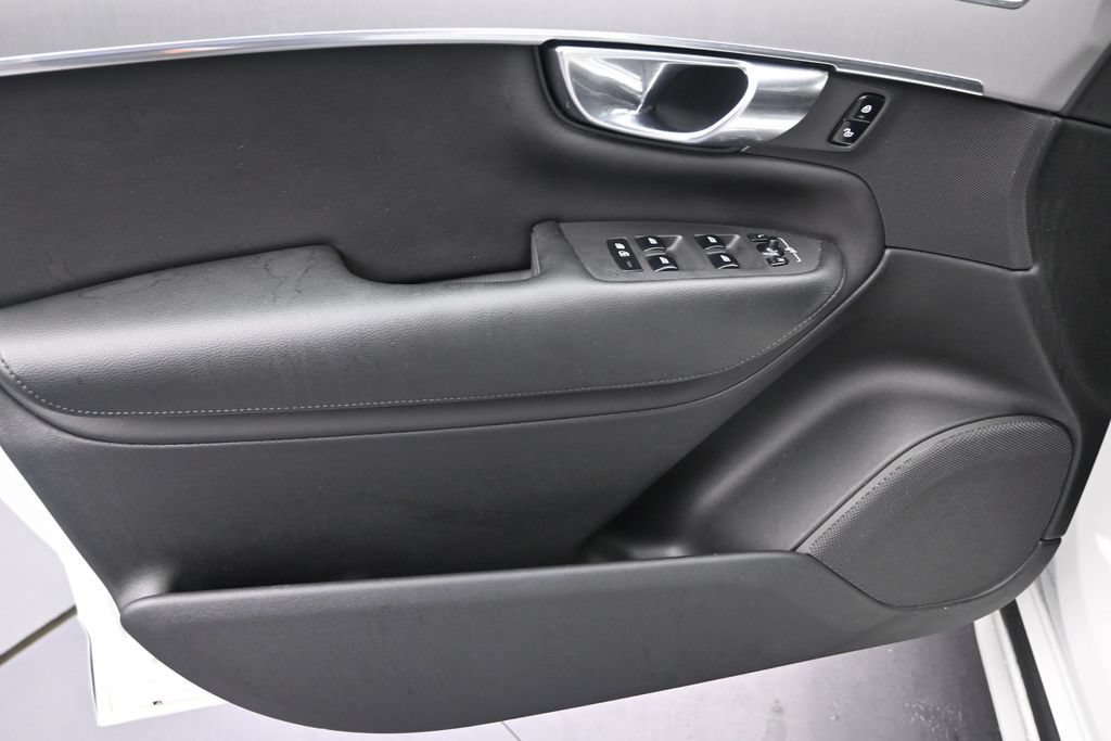 Certified 2022 Volvo XC90 T5 Momentum FWD image 11