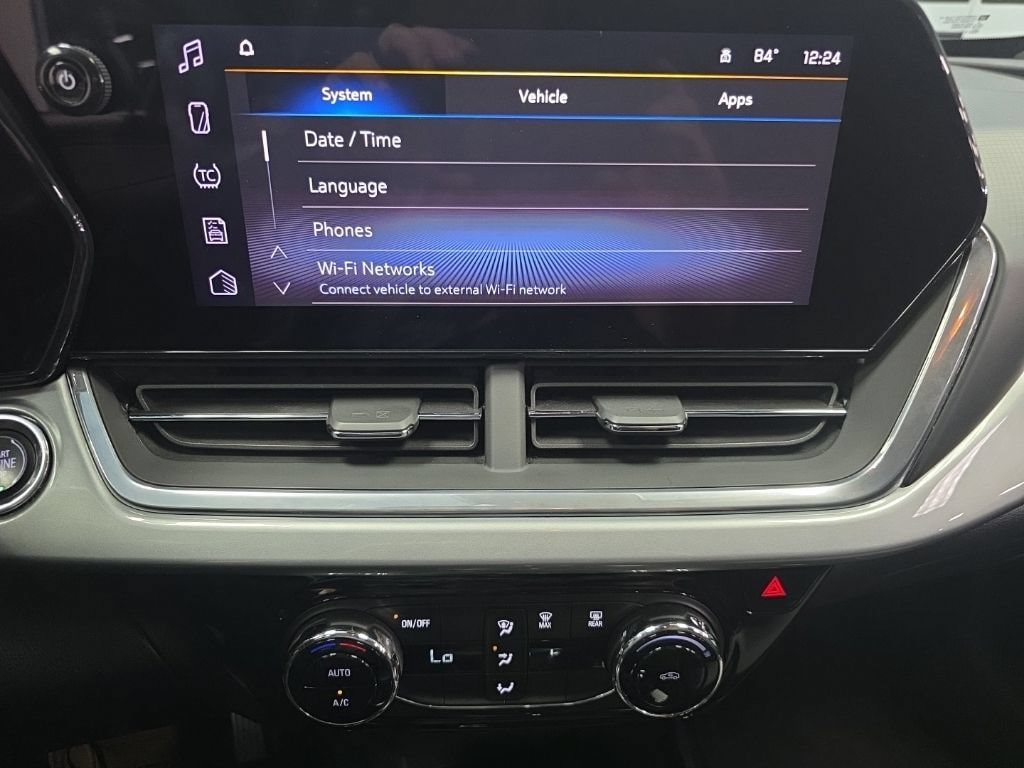 Certified 2024 Chevrolet Trax LT FWD image 18