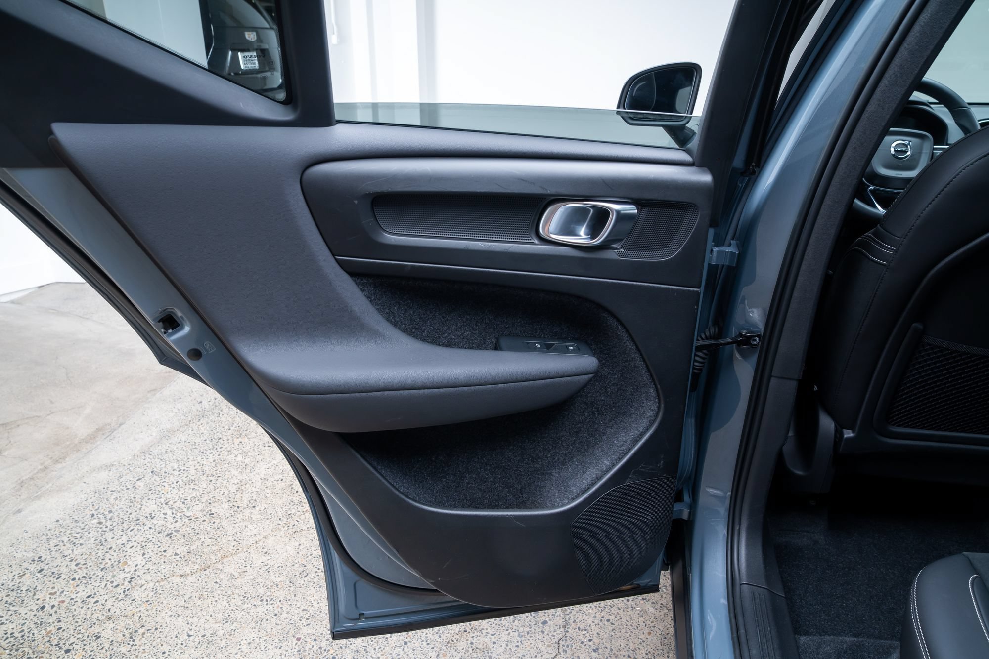 Used 2023 Volvo XC40 Recharge Ultimate w/ Protection Package Premier AWD/4WD image 21