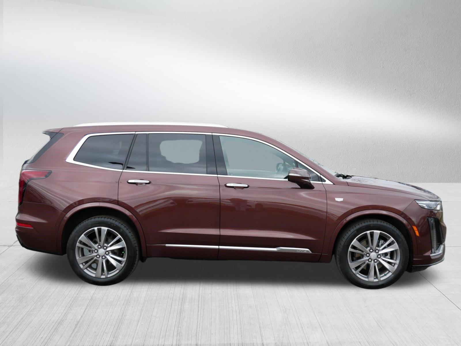 Used 2022 Cadillac XT6 Premium Luxury w/ Platinum Package AWD/4WD image 8