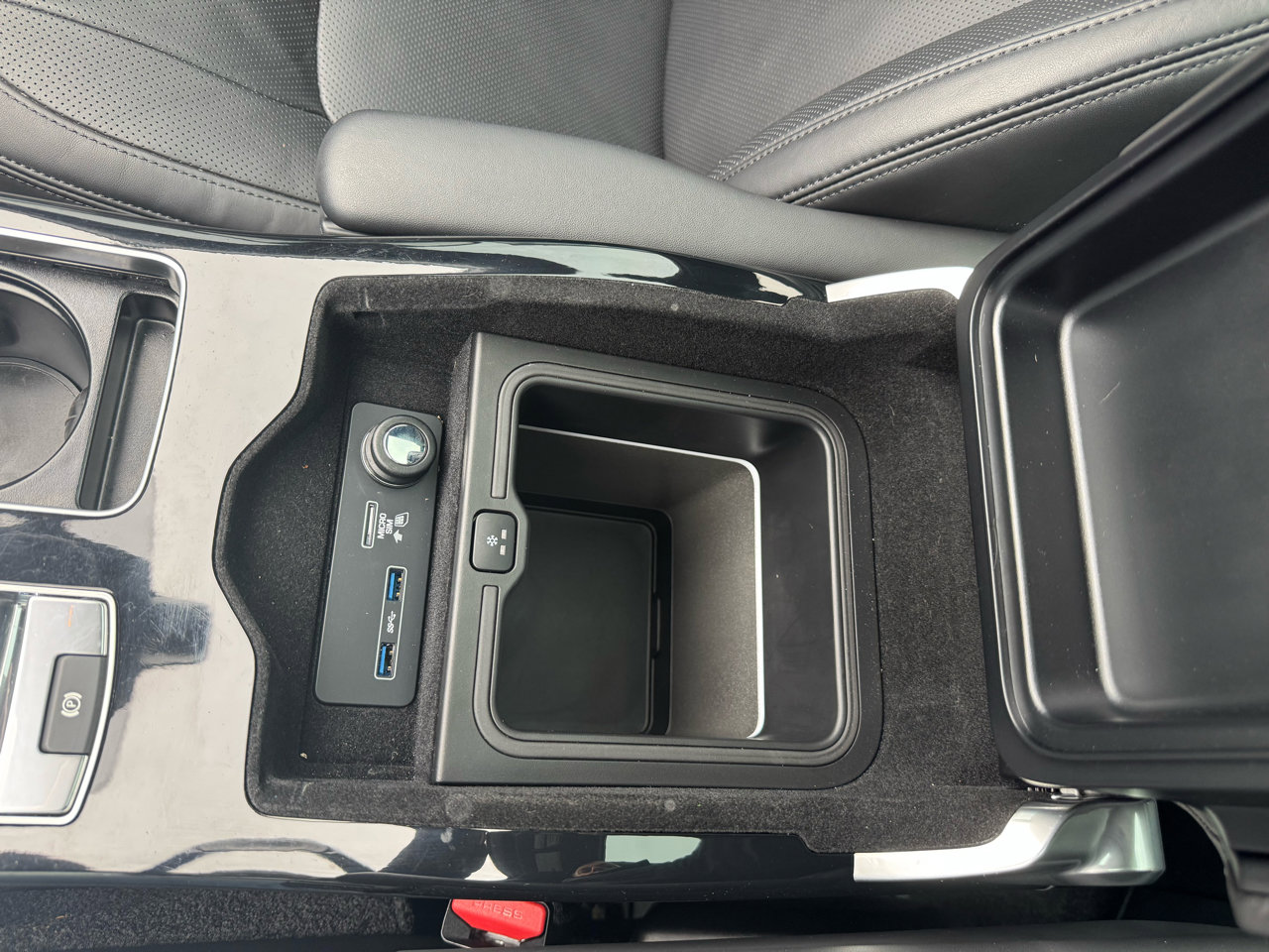 Used 2022 Land Rover Range Rover Westminster Edition image 24