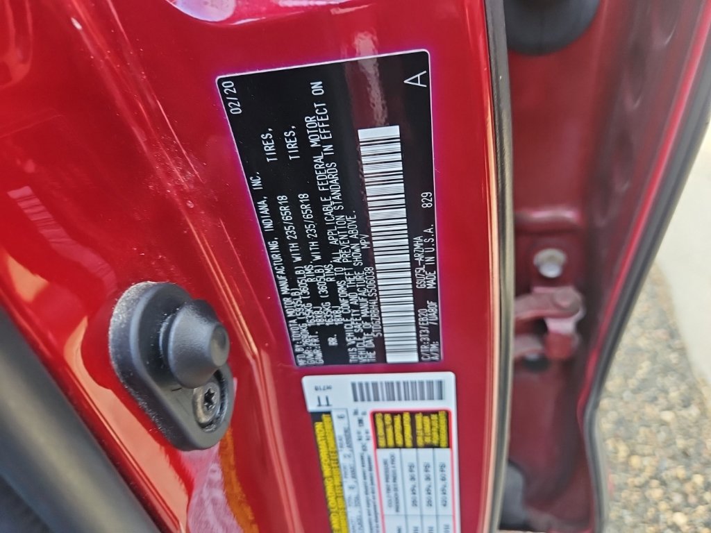 Used 2020 Toyota Highlander XLE AWD/4WD image 11