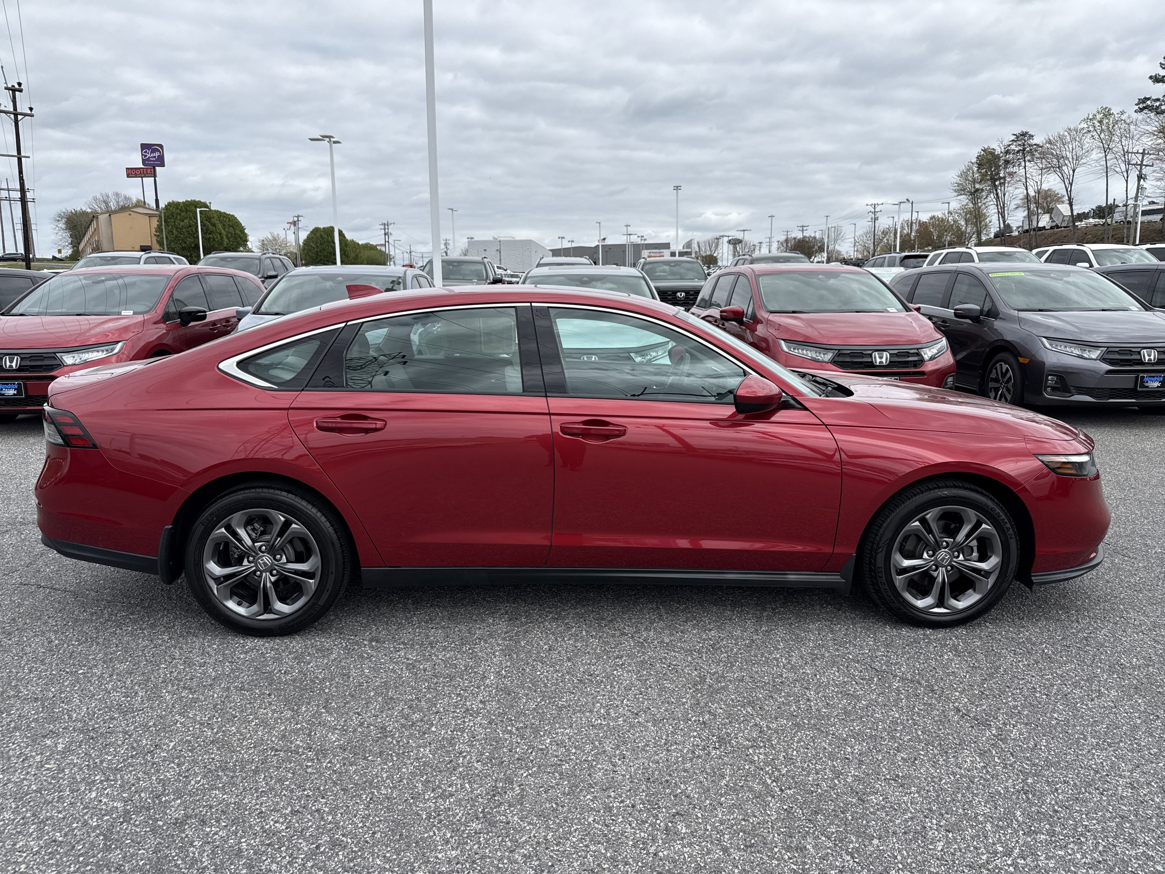 Certified 2023 Honda Accord EX image 11