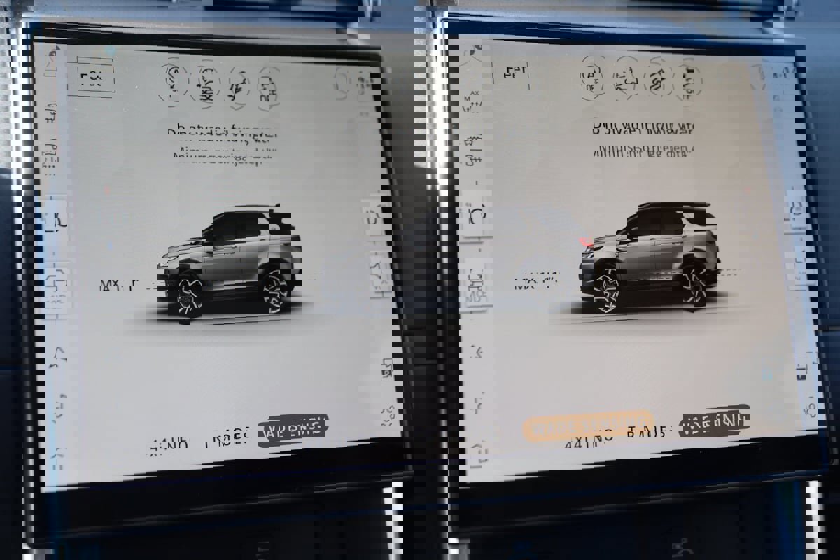 Used 2024 Land Rover Discovery Sport S image 43