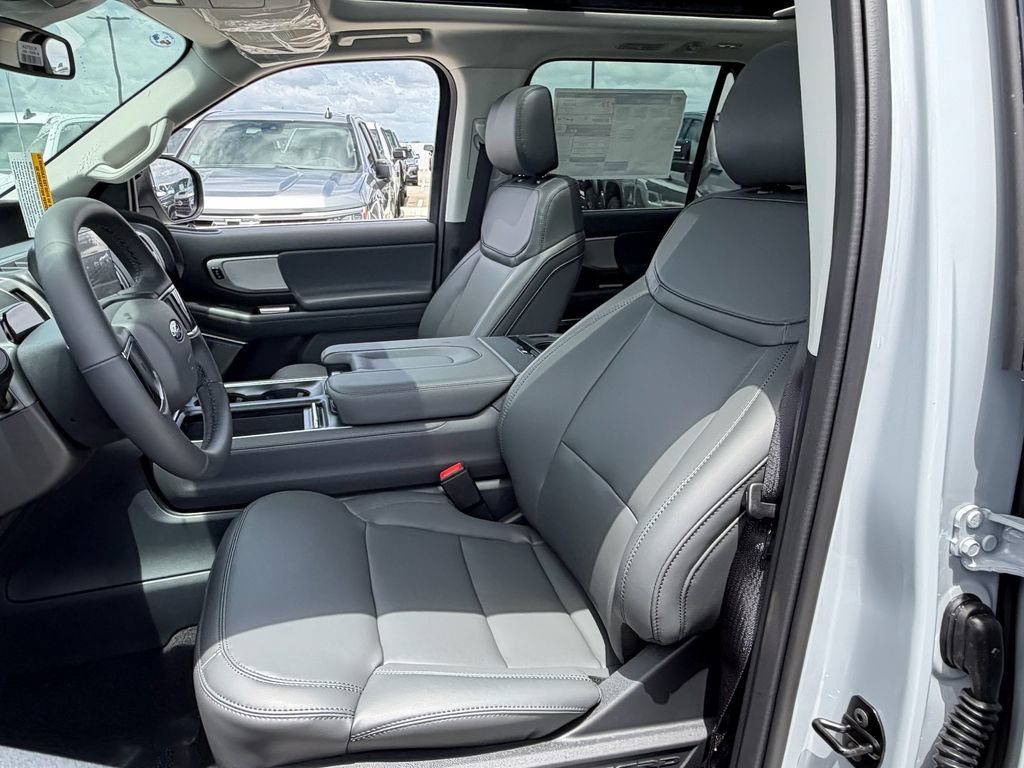 New 2026 Ford Expedition Active RWD image 5