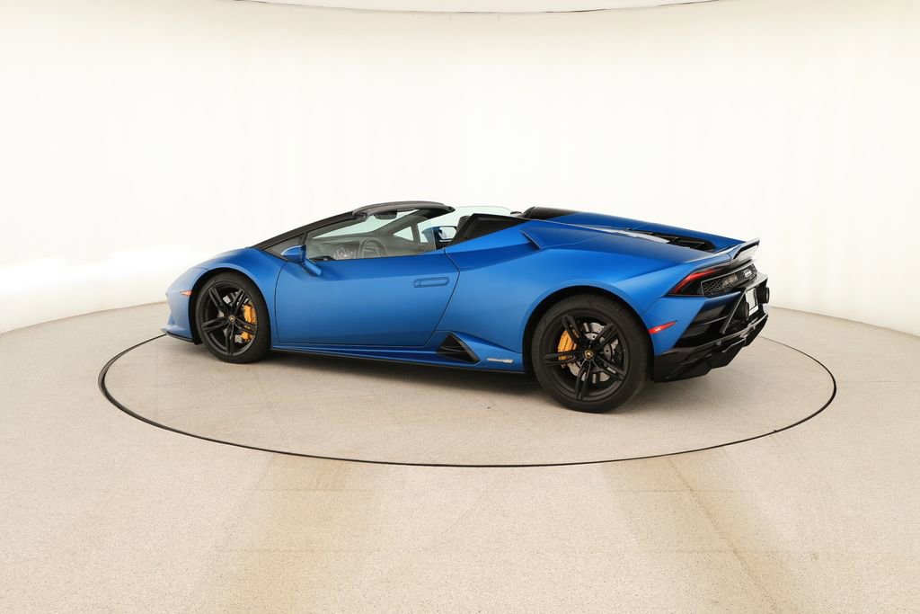 Used 2020 Lamborghini Huracan EVO RWD image 3